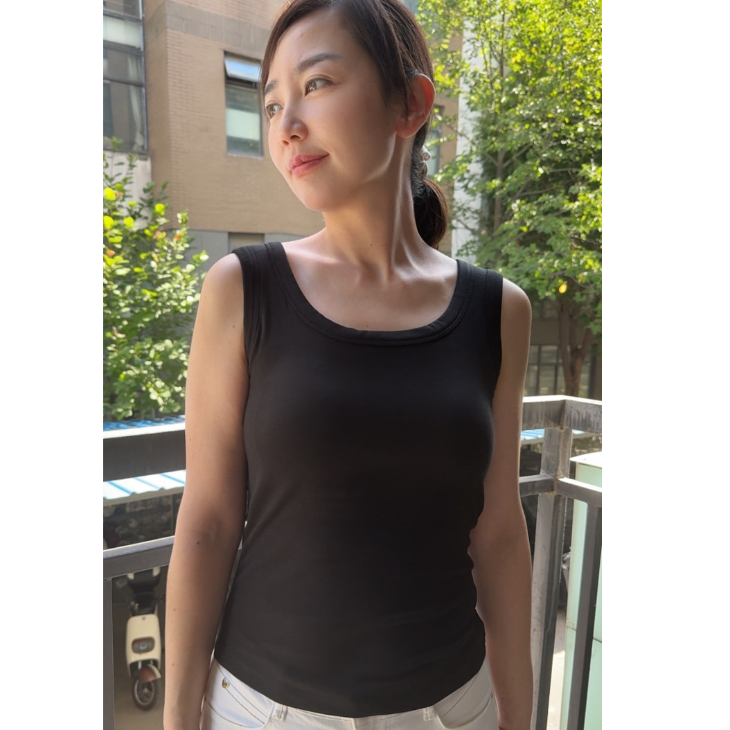 合内时季天丝羊毛宽领空气杯背心极简风春雨休闲百搭锁温