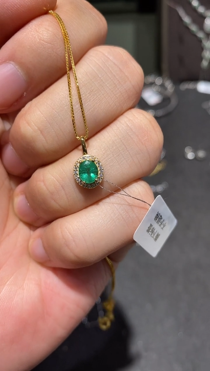 颈饰银S925镶嵌祖母绿吊坠