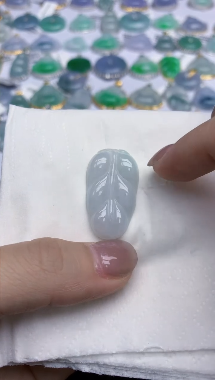 【闪购商品】翡翠颈饰未镶嵌天然翡翠A货