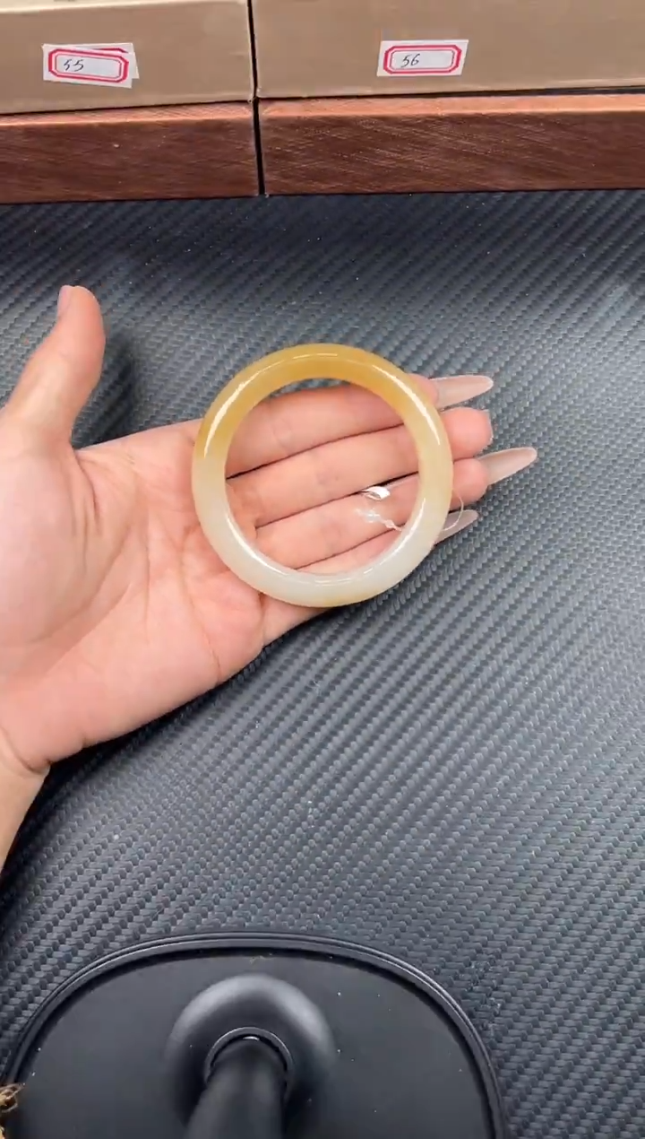 未镶嵌手镯和田玉且末金山微色差54+JM