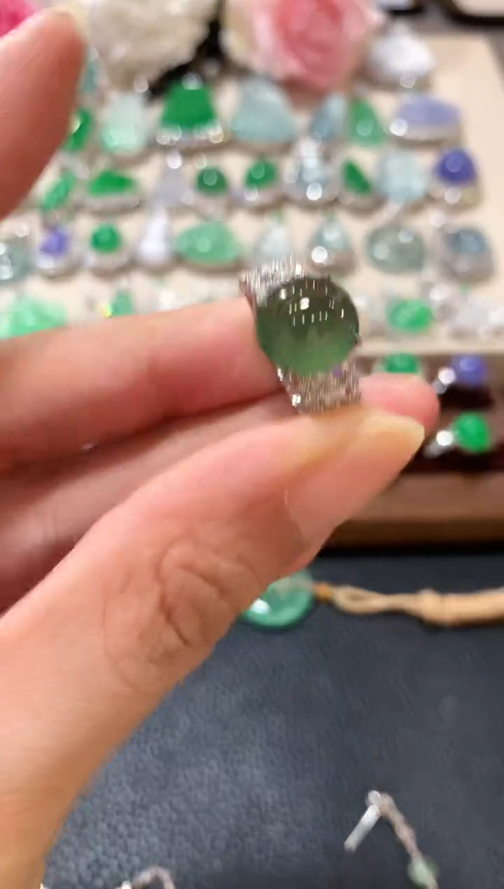 18K金镶嵌戒指翡翠m52  