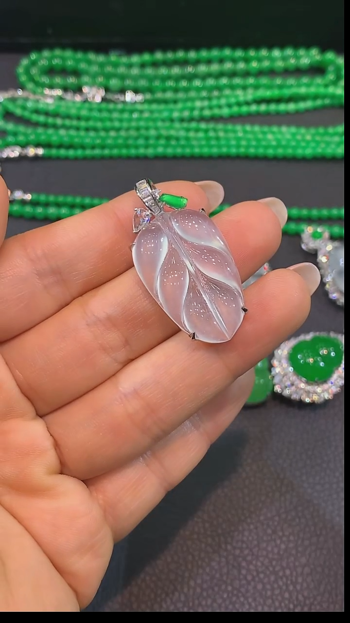 吊坠(不含链)18K金镶嵌翡翠吊坠