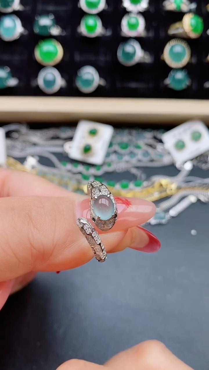 【闪购商品】翡翠戒指银S925镶嵌585050