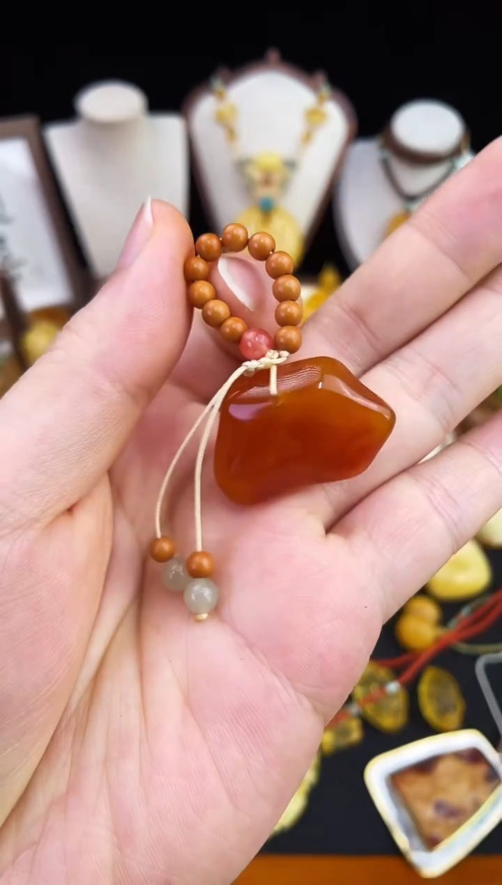琥珀未镶嵌珠宝奇石柒月