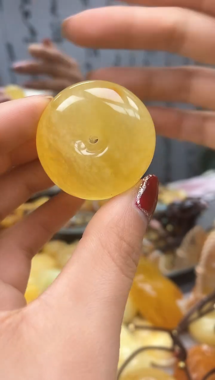 【闪购商品】琥珀裸石未镶嵌挂坠