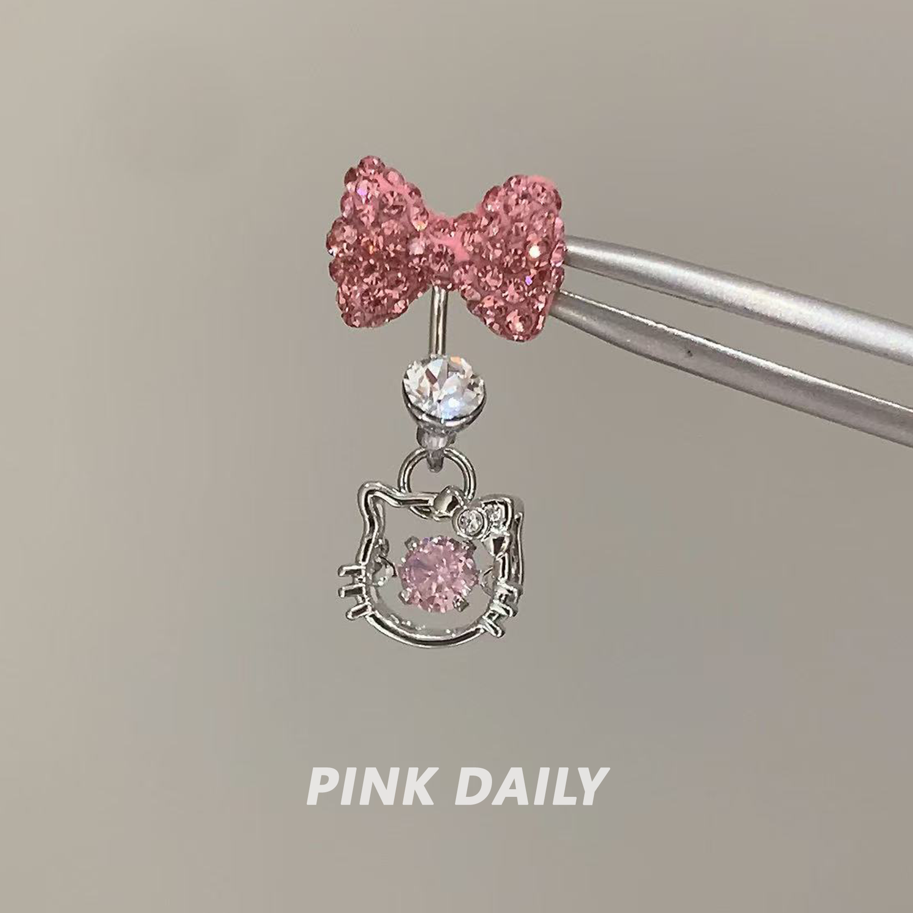 钛钢锆石耳饰 Pink Daily满钻粉色蝴蝶结kt猫吊坠马蹄环精致耳环