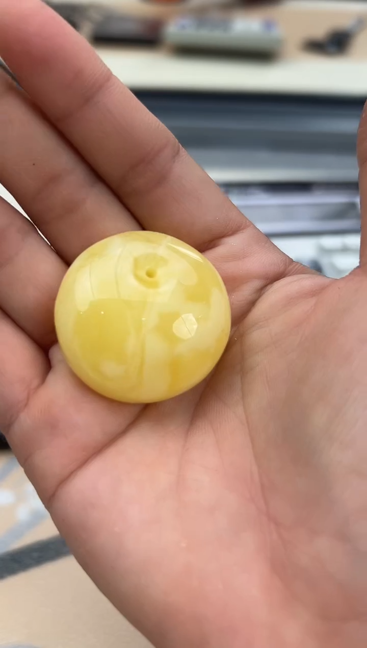 【闪购商品】琥珀裸石未镶嵌蜜蜡吊坠