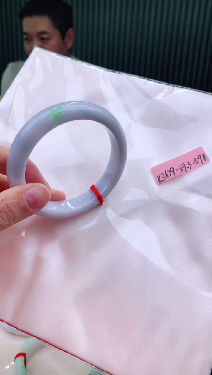 未镶嵌手镯翡翠59