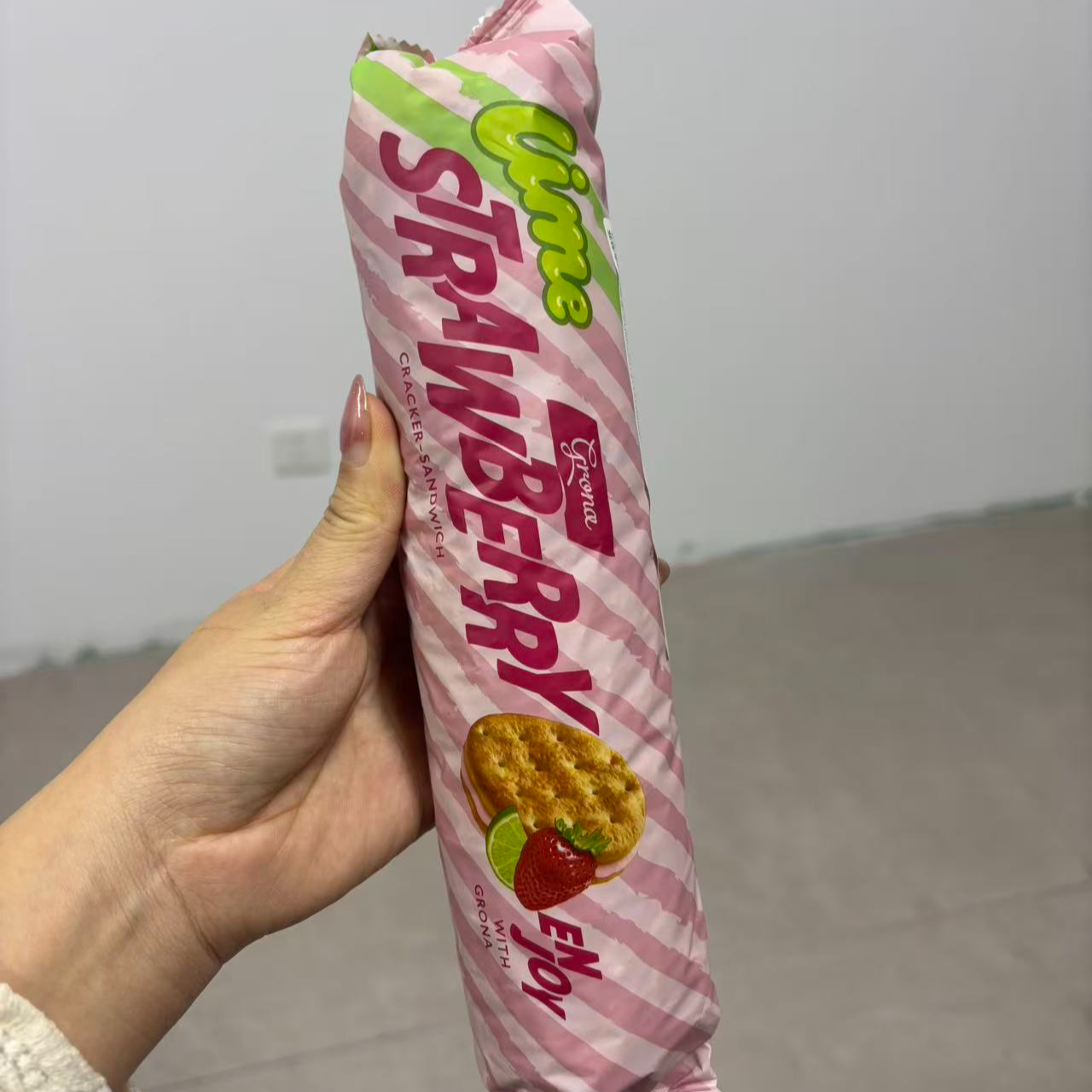 南瓜姐姐乌克兰进口爱比草莓樱桃榛子巧克力味夹心酥脆饼干195g