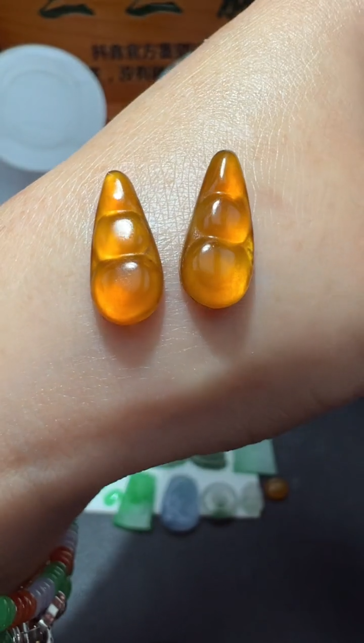 【闪购商品】定制翡翠未镶嵌17*7.1*2.5豆子耳环