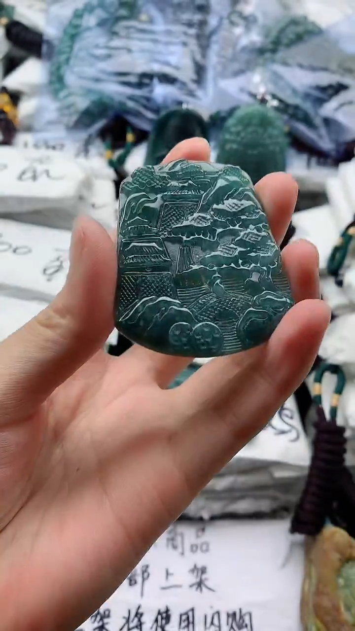 翡翠未镶嵌颈饰00000000000