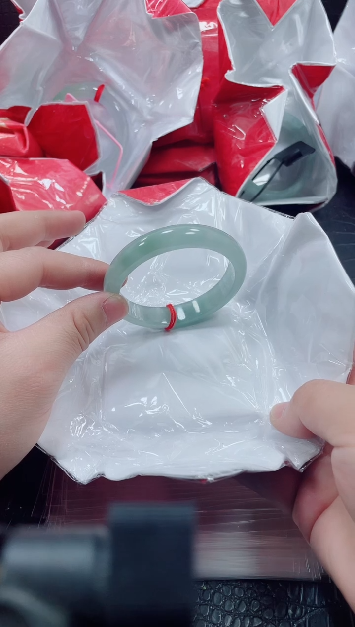 非金属无小哥 222号手镯 59.6圈口