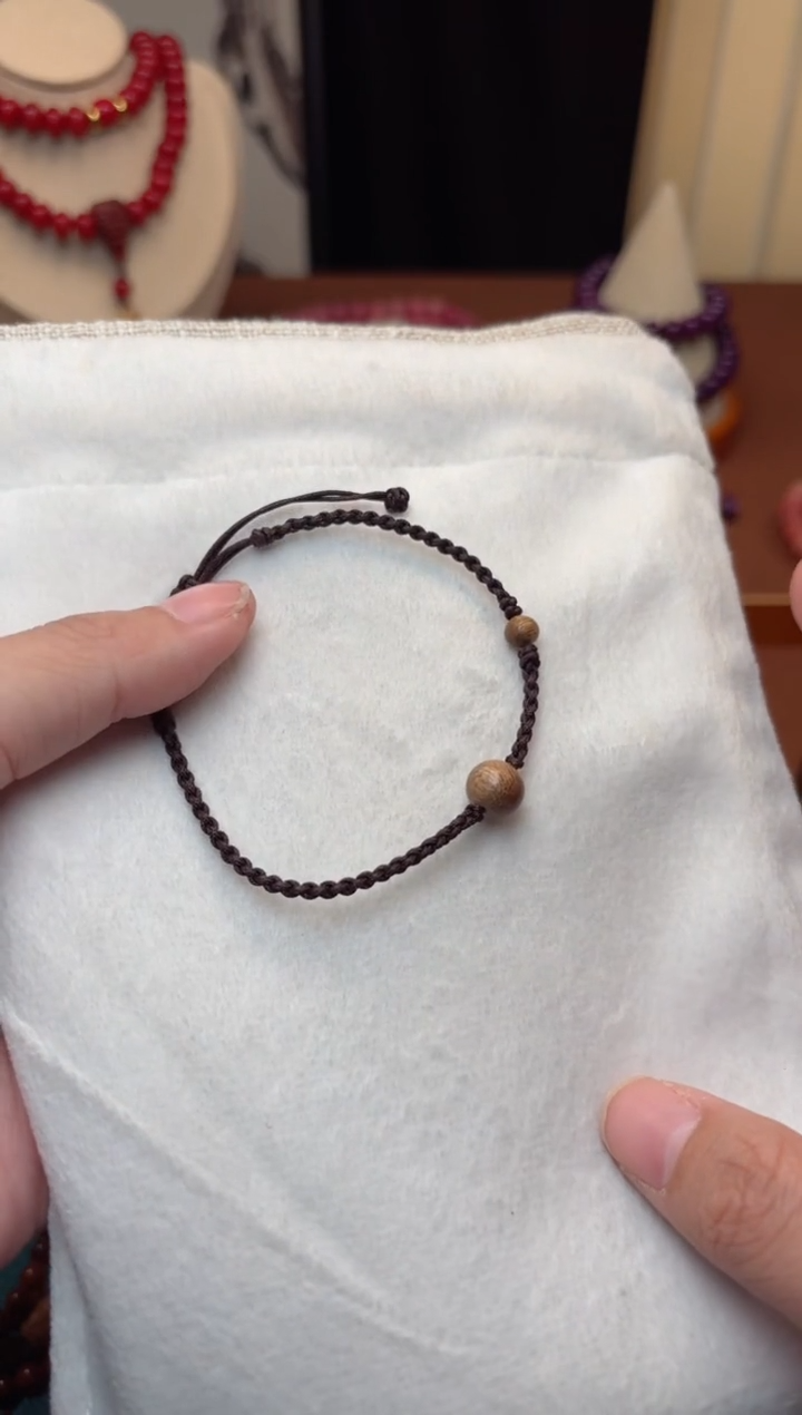 【闪购商品】白玉菩提吊坠黑编绳 沉