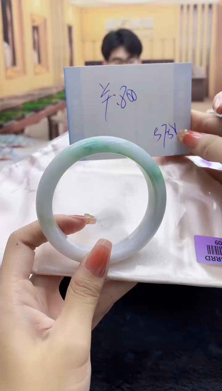 【闪购商品】翡翠手镯未镶嵌    H68-209