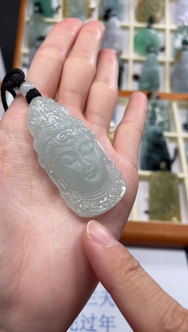 【闪购商品】翡翠颈饰未镶嵌观音