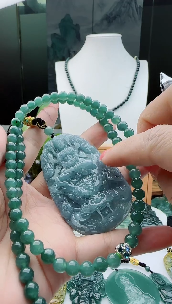 【闪购商品】翡翠颈饰未镶嵌11111111