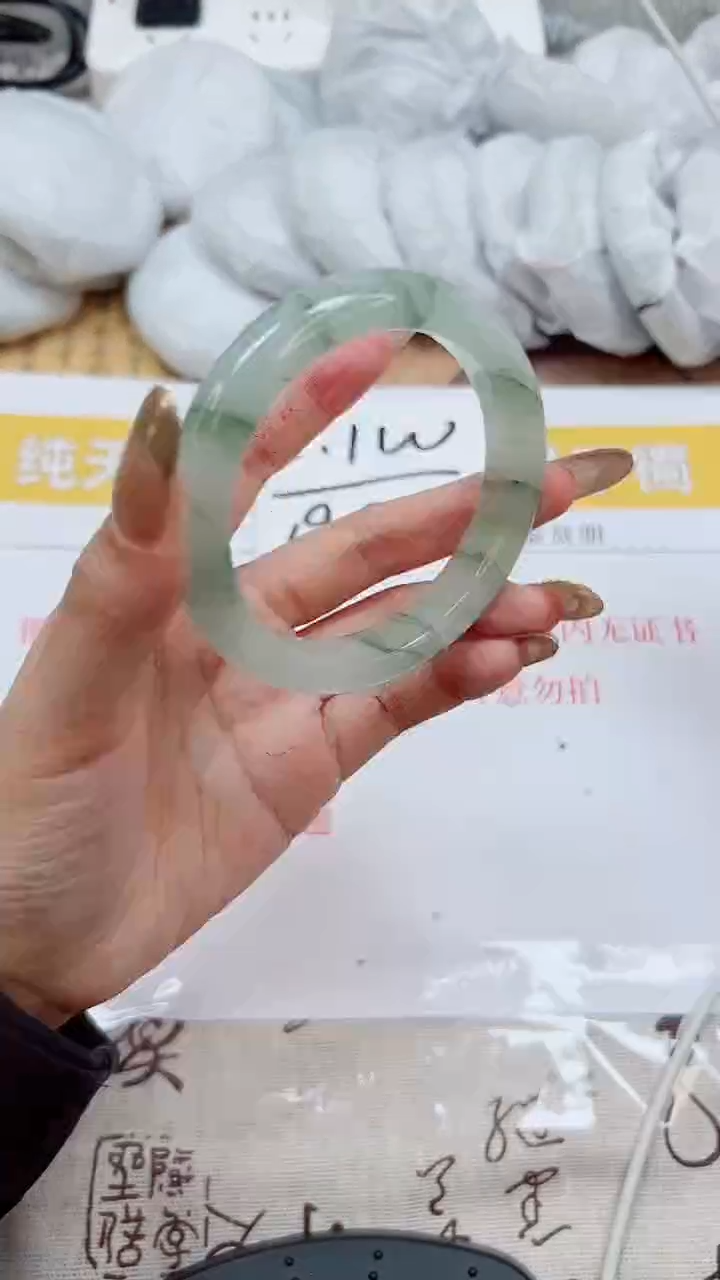 【闪购商品】石英质玉手镯未镶嵌K240-56