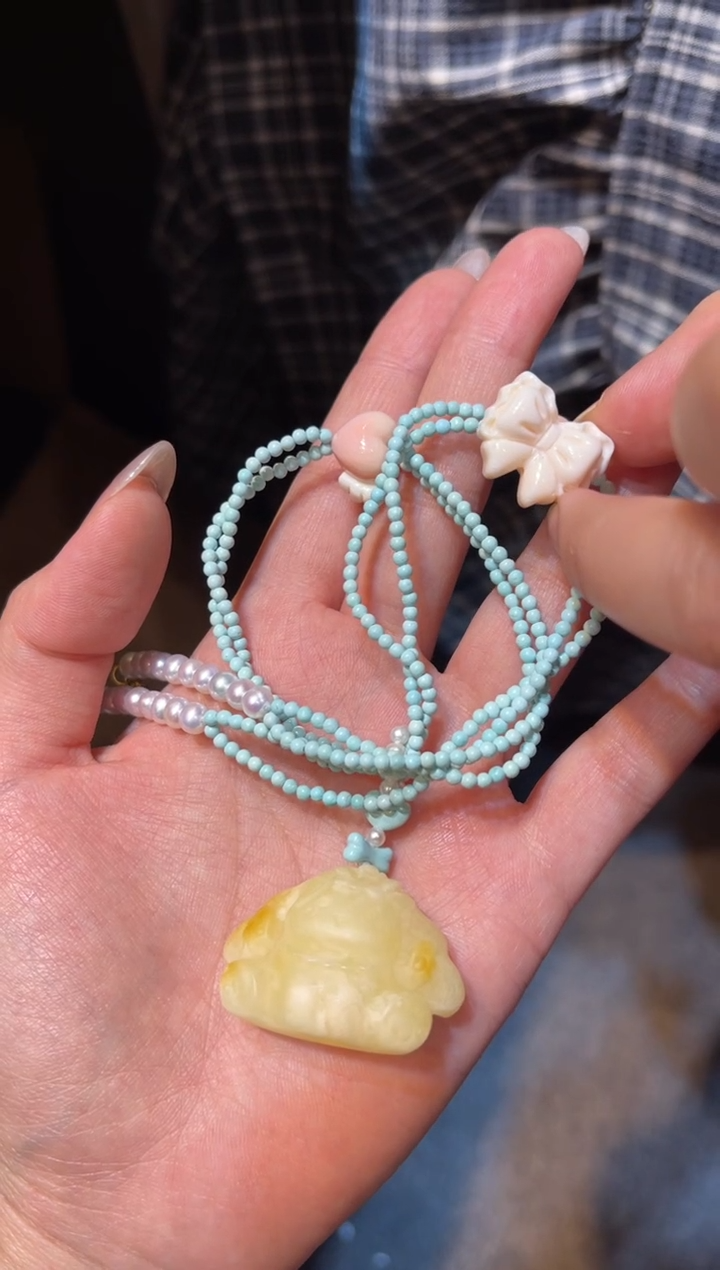 【闪购商品】琥珀珠宝奇石未镶嵌小狗吊坠