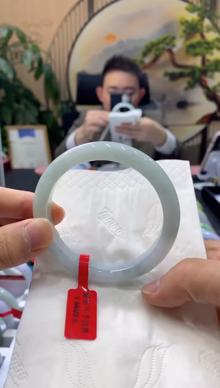【闪购商品】翡翠手镯未镶嵌000003979