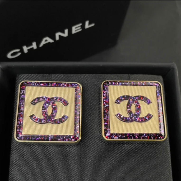 未使用 Chanel/香奈儿 紫色方糖耳钉/首饰