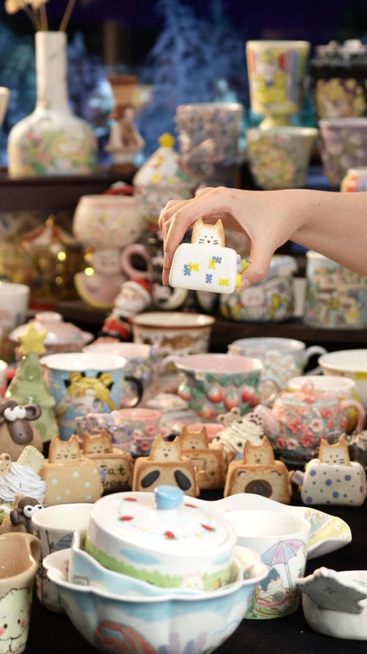 摆件陶l****l景德镇釉下彩手绘设计师款陶瓷