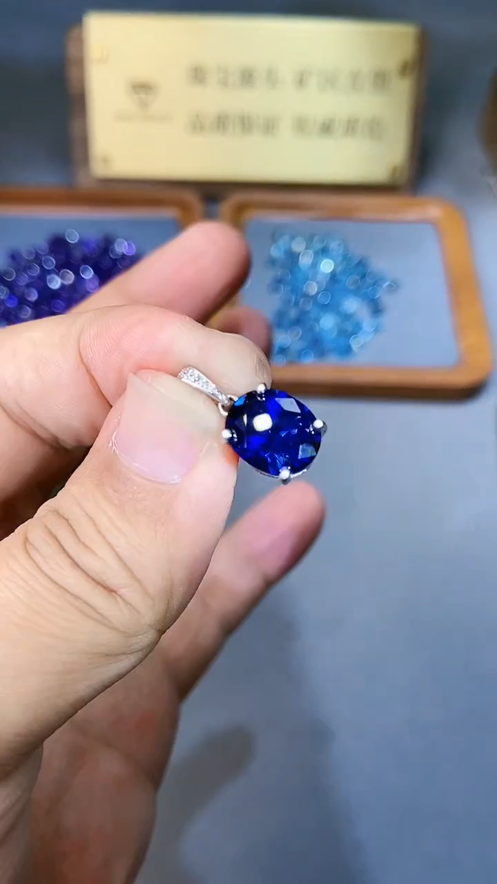 【闪购商品】蓝宝石颈饰银S925镶嵌354