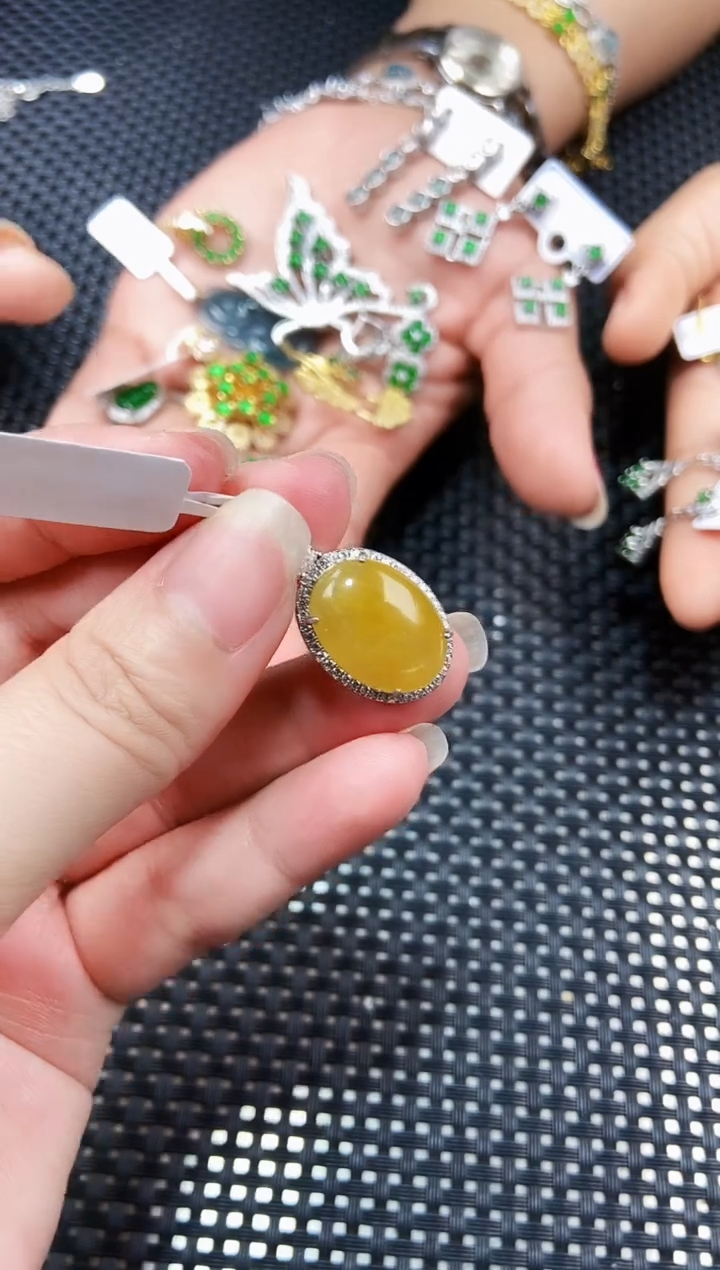 【闪购商品】翡翠吊坠(不含链)未镶嵌111111111
