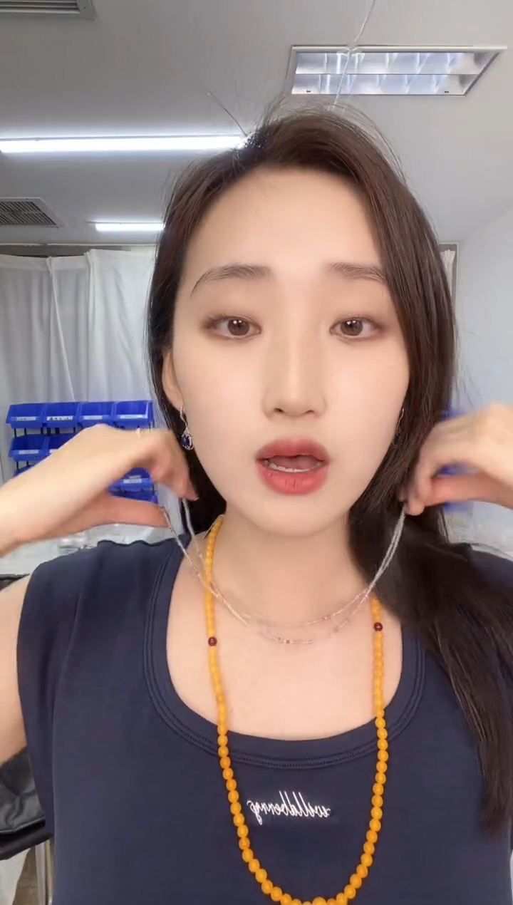 未镶嵌手链绿柱石（摩根石）天然珠宝多样性发其一