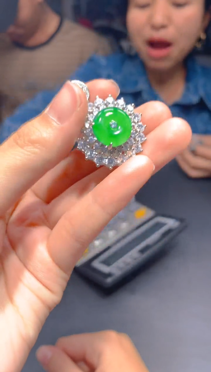 【闪购商品】定制翡翠未镶嵌111多样性发货(发其一）