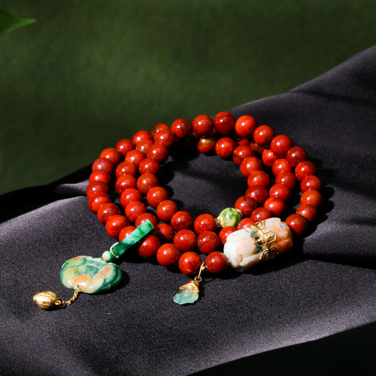 【意婵】《宛中央》“大超值”8mm18K金原矿满红皮浆南红翡翠-916349