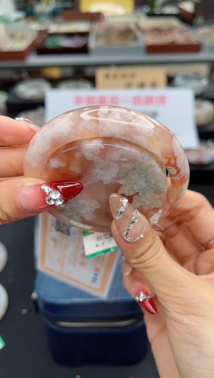 【闪购商品】石英质玉手镯未镶嵌58圈口（赠品镯心）6450369