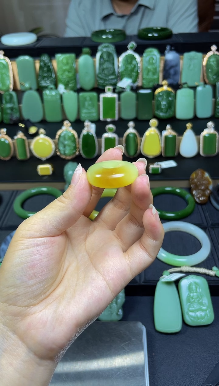 吊坠(不含链)未镶嵌和田玉平安扣