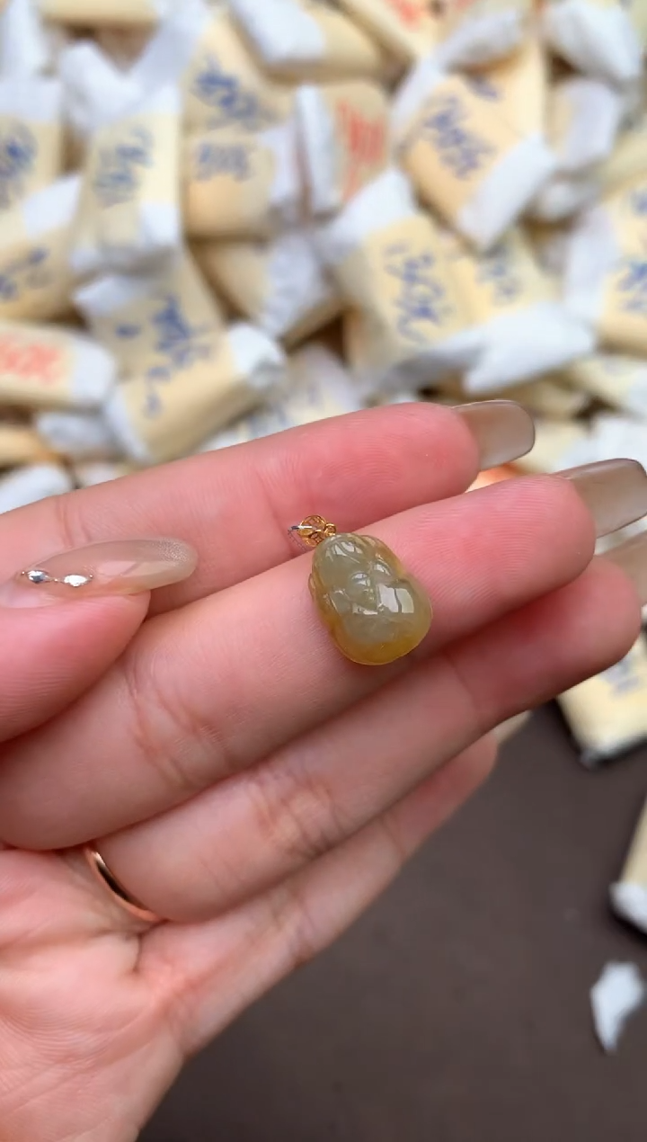 【闪购商品】翡翠挂件18K金镶嵌—