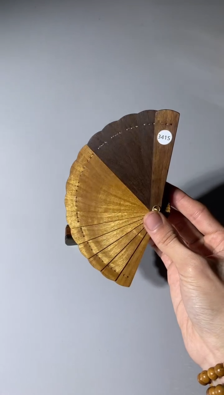 【闪购商品】金丝楠木雕341号10cm金丝楠木小叶桢楠掌中扇