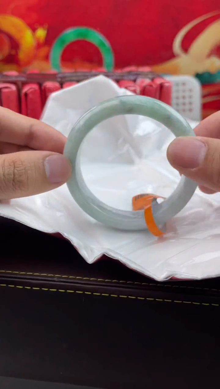 【闪购商品】翡翠手镯未镶嵌翡翠手镯（微瑕）3