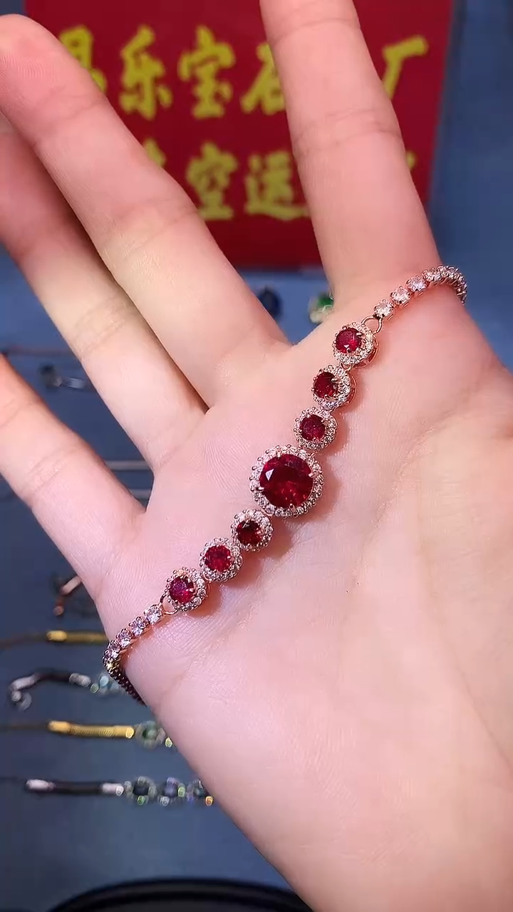 【闪购商品】红宝石手链银S925镶嵌1111