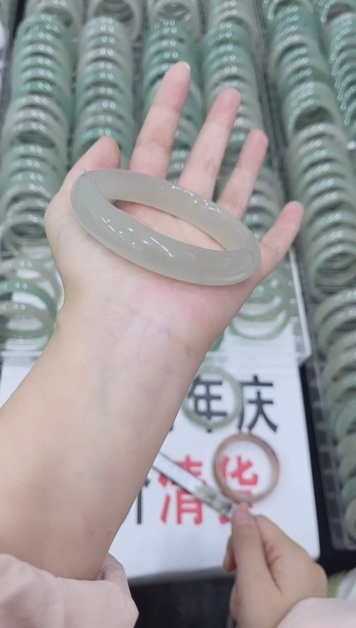 未镶嵌手镯石英质玉19-57