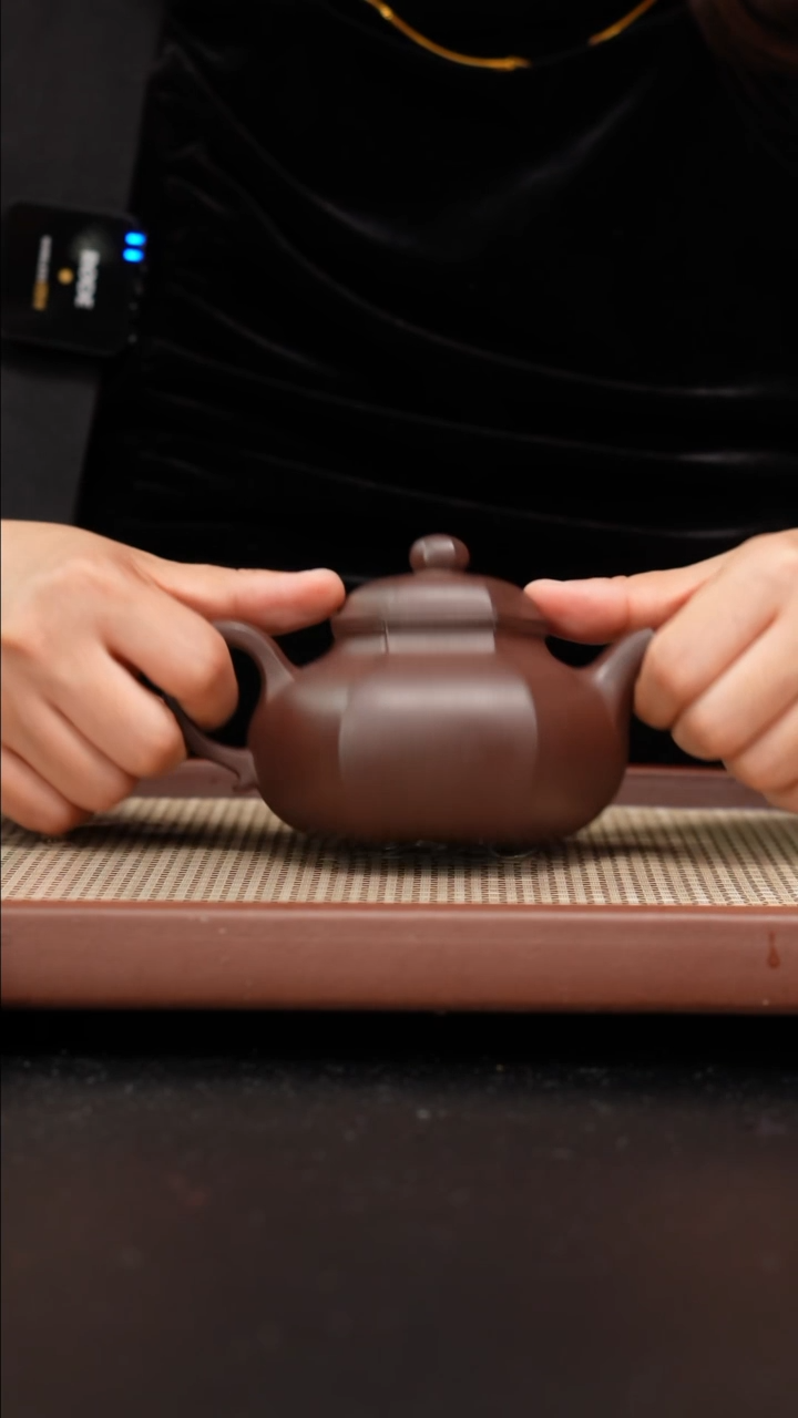 【闪购商品】紫砂茶壶铁芯老紫六方容天250