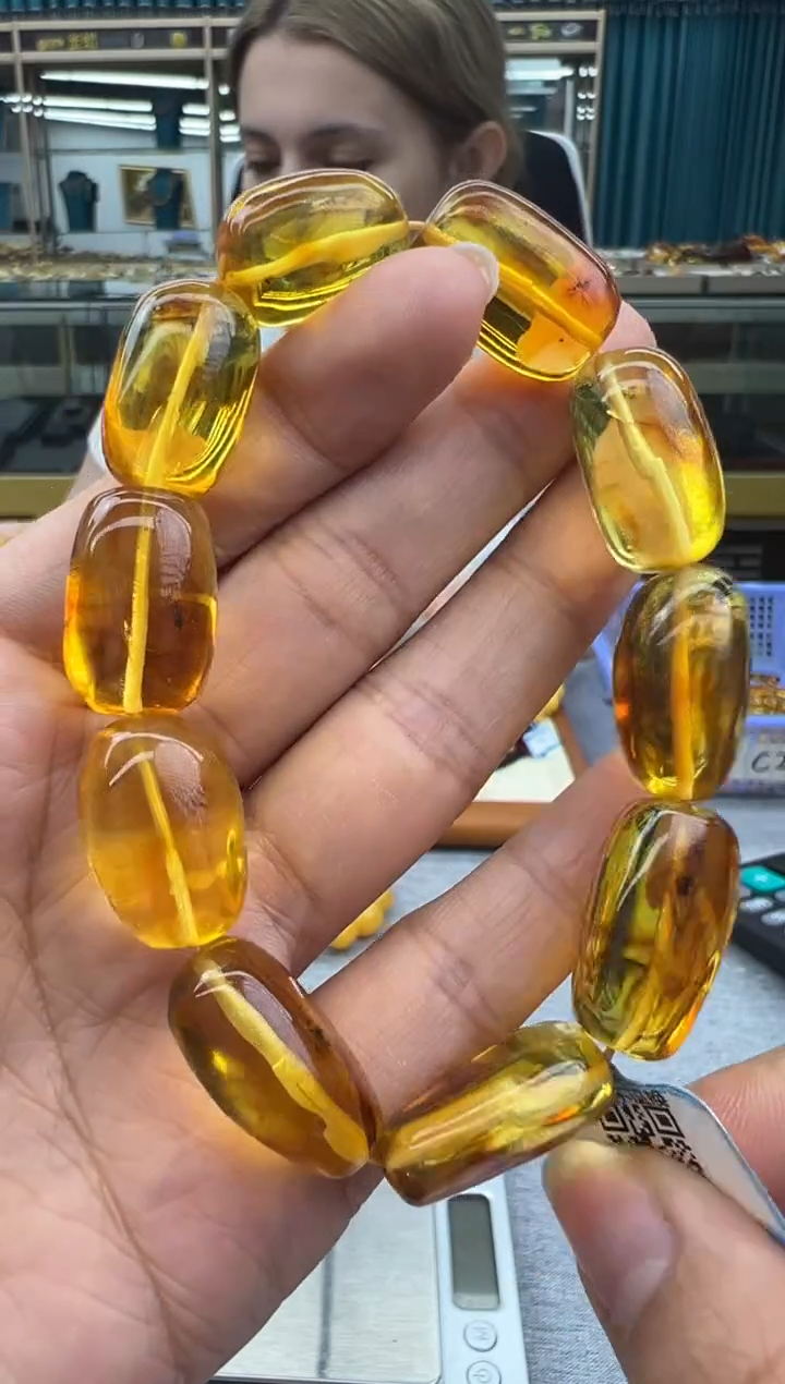 未镶嵌琥珀手串170秒拍号假一罚十