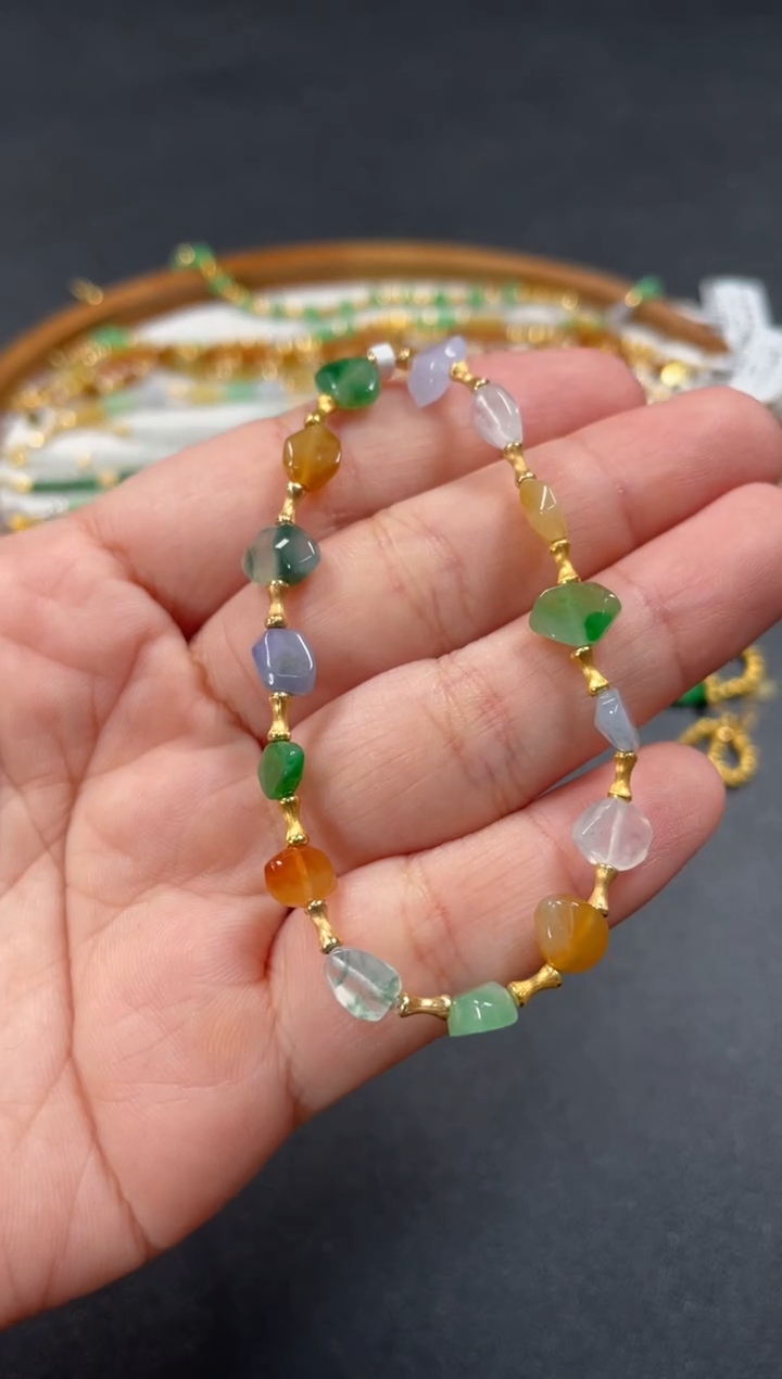 套链18K金镶嵌翡翠一条  P368