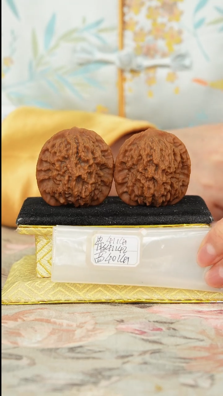 【闪购商品】文玩核桃把件非嫁接马老四