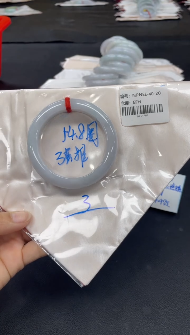 未镶嵌手镯翡翠翡翠手镯