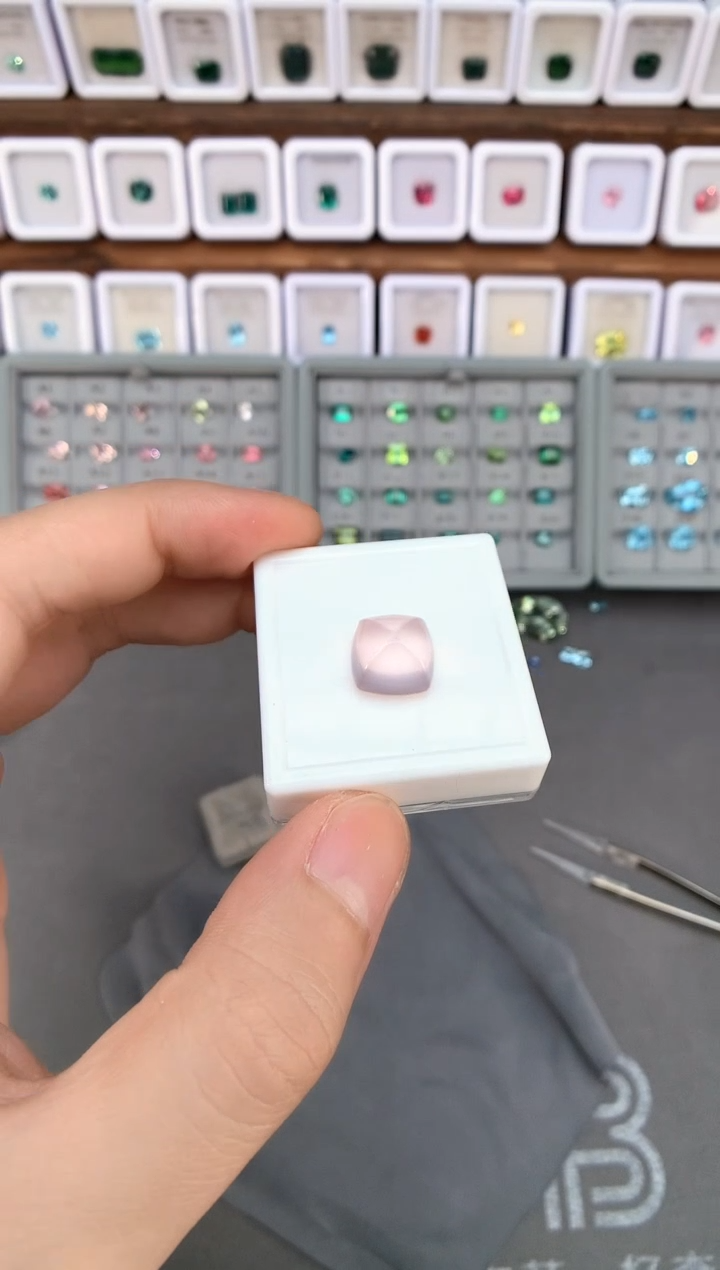 【闪购商品】定制水晶裸石未镶嵌10.8ct