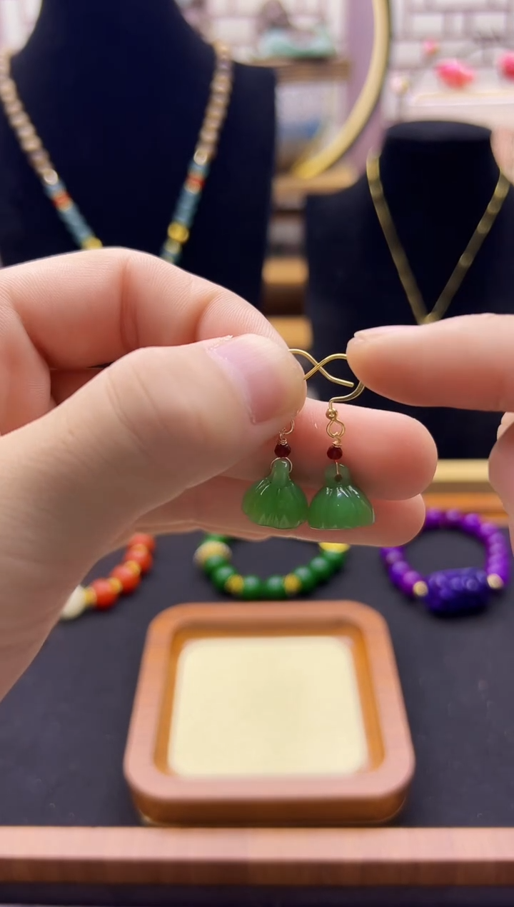 【闪购商品】和田玉耳饰14K金镶嵌E59        