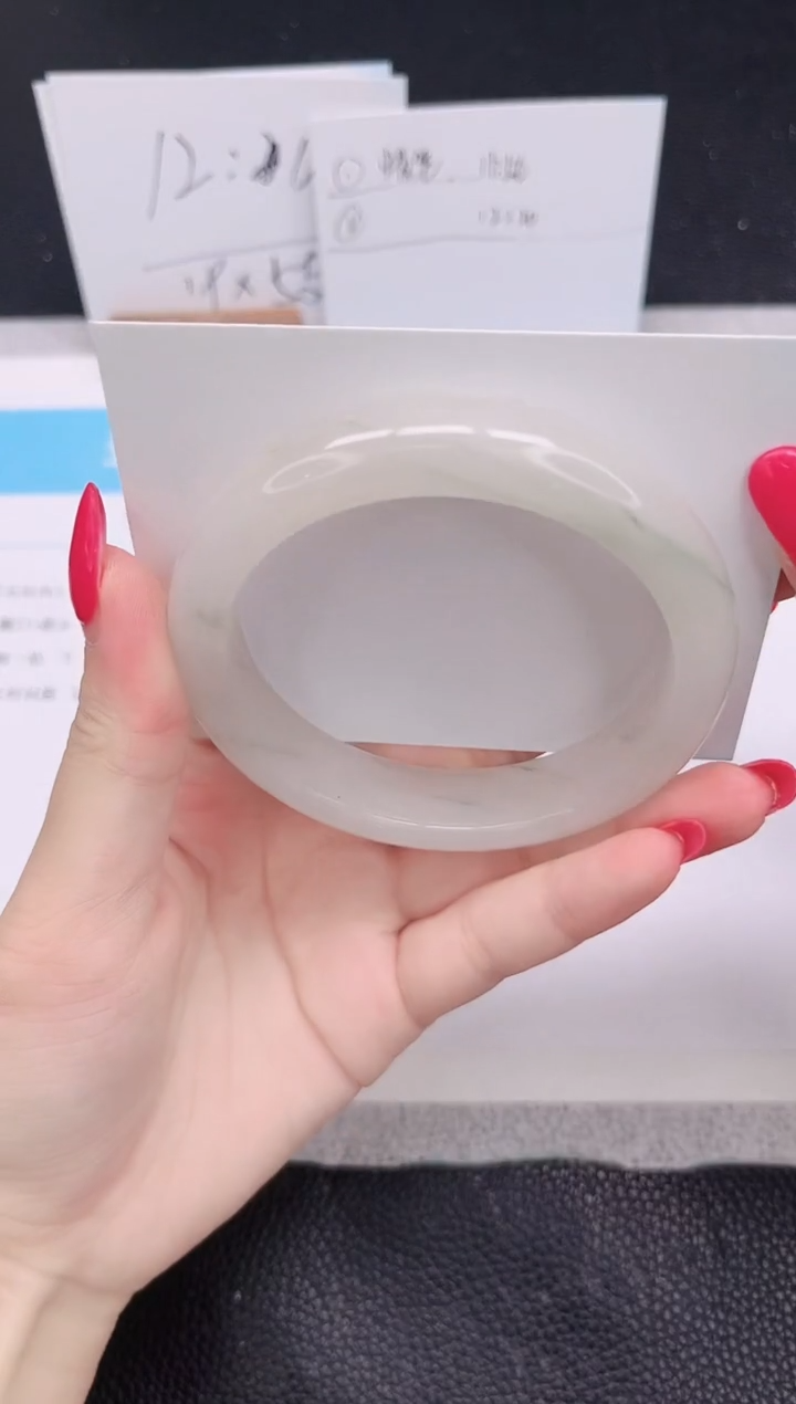 未镶嵌手镯石英质玉84-60.5