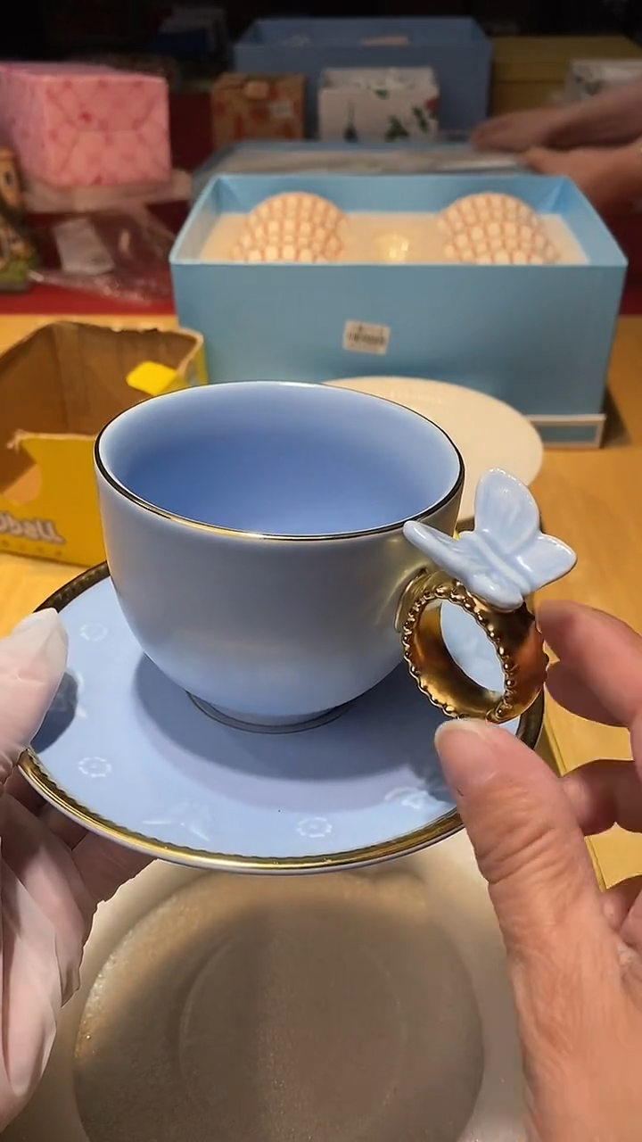 瓷片生活的本意是啊开心啊@@1