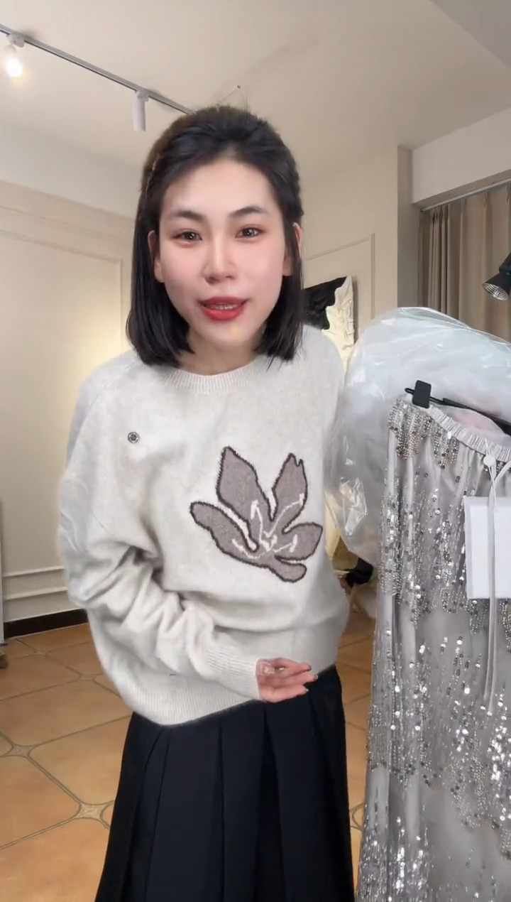 a****w设计师品牌新款L码