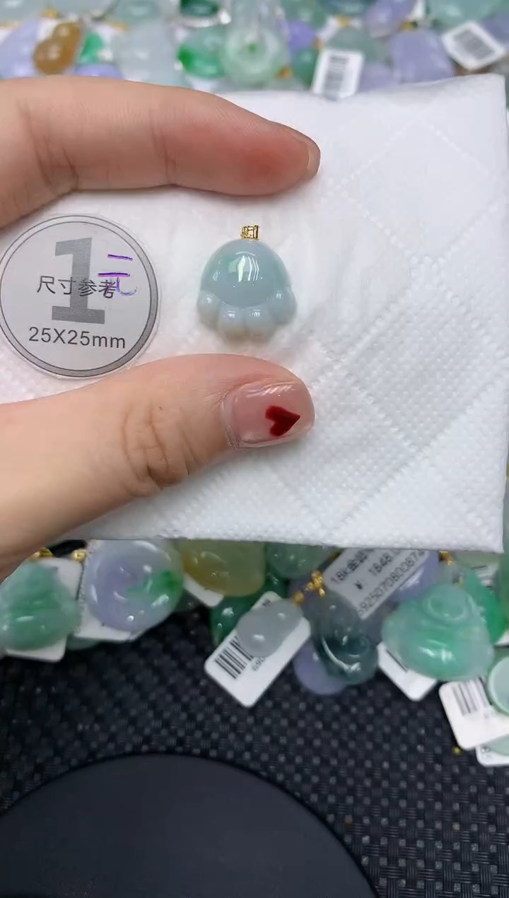 翡翠18K金镶嵌颈饰1111111111