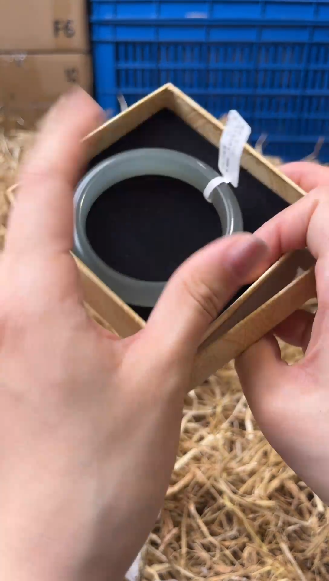 未镶嵌手镯石英质玉D-3105