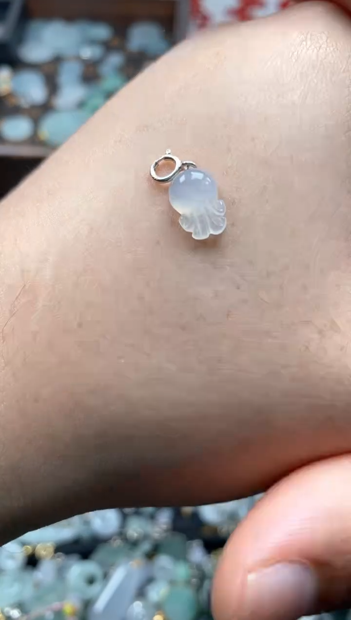 【闪购商品】翡翠颈饰未镶嵌哥哥